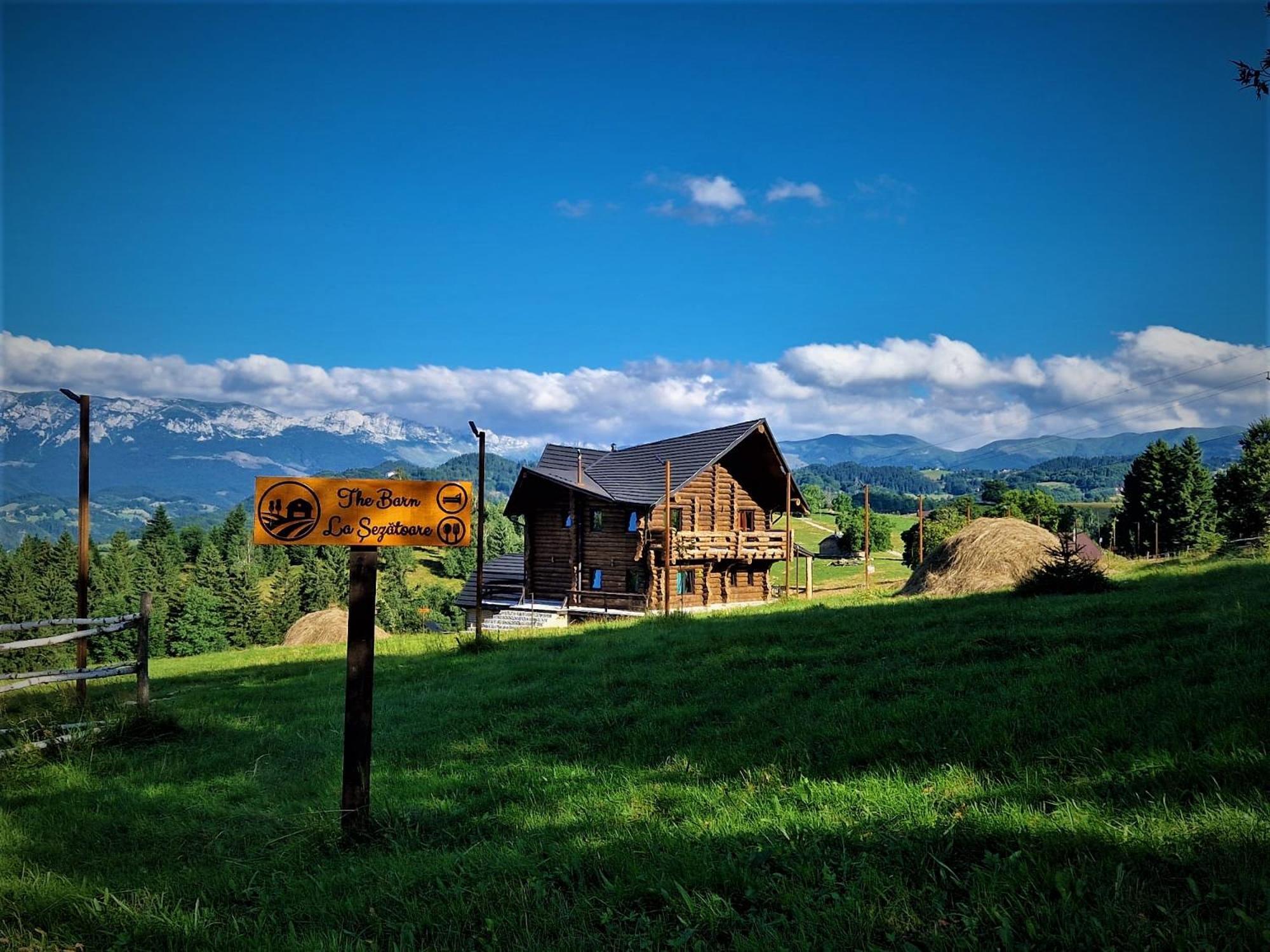 Villa The Barn à Şirnea Extérieur photo