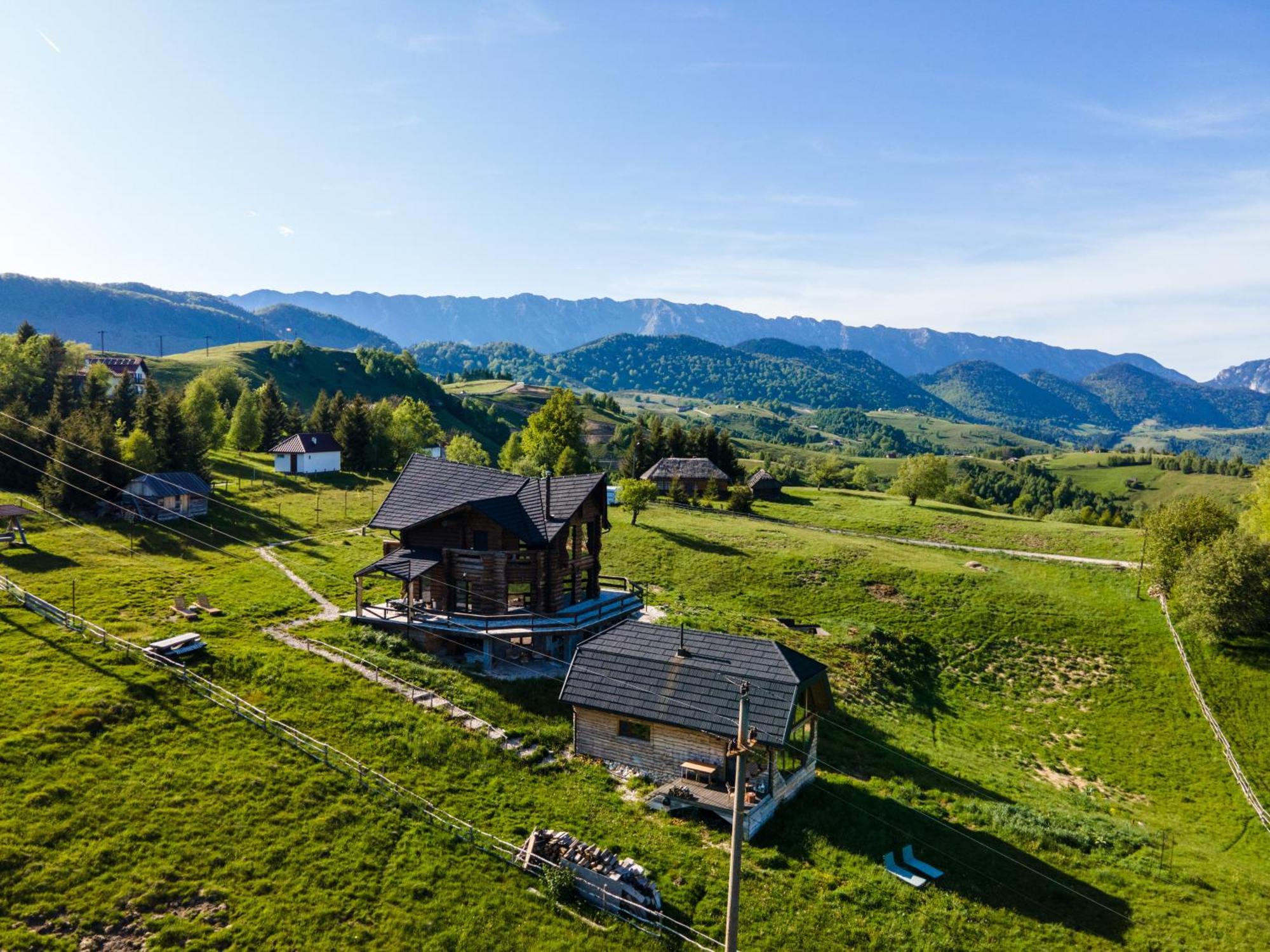 Villa The Barn à Şirnea Extérieur photo